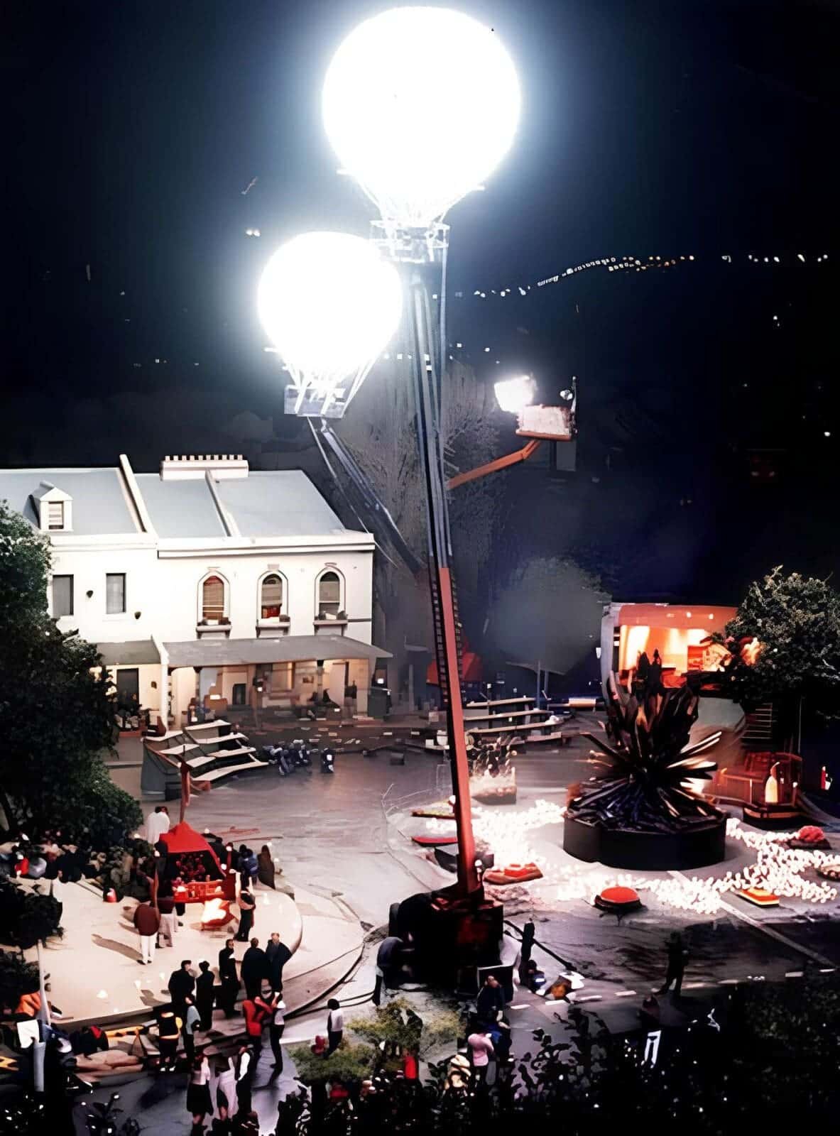 Lunar Lighting used for action scenes in 'Mission Impossible 2,' providing high-intensity, glare-free lighting for night-time film shoots in challenging environments.
